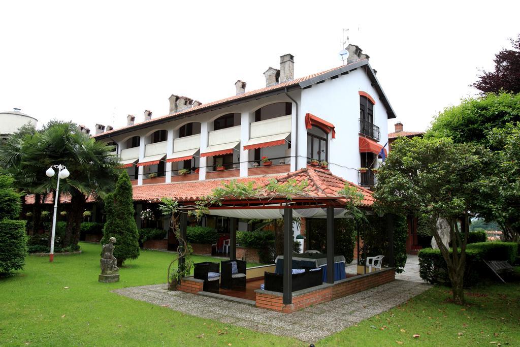 Il Castello B&B Varallo Pombia Exteriér fotografie